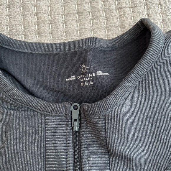 aerie offline athletic top - Picture 2 of 3